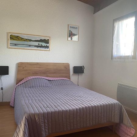 Maison Tres Agreable Avec Exterieurs, Bien Situee Au Plan D'Eau Embrun Esterno foto
