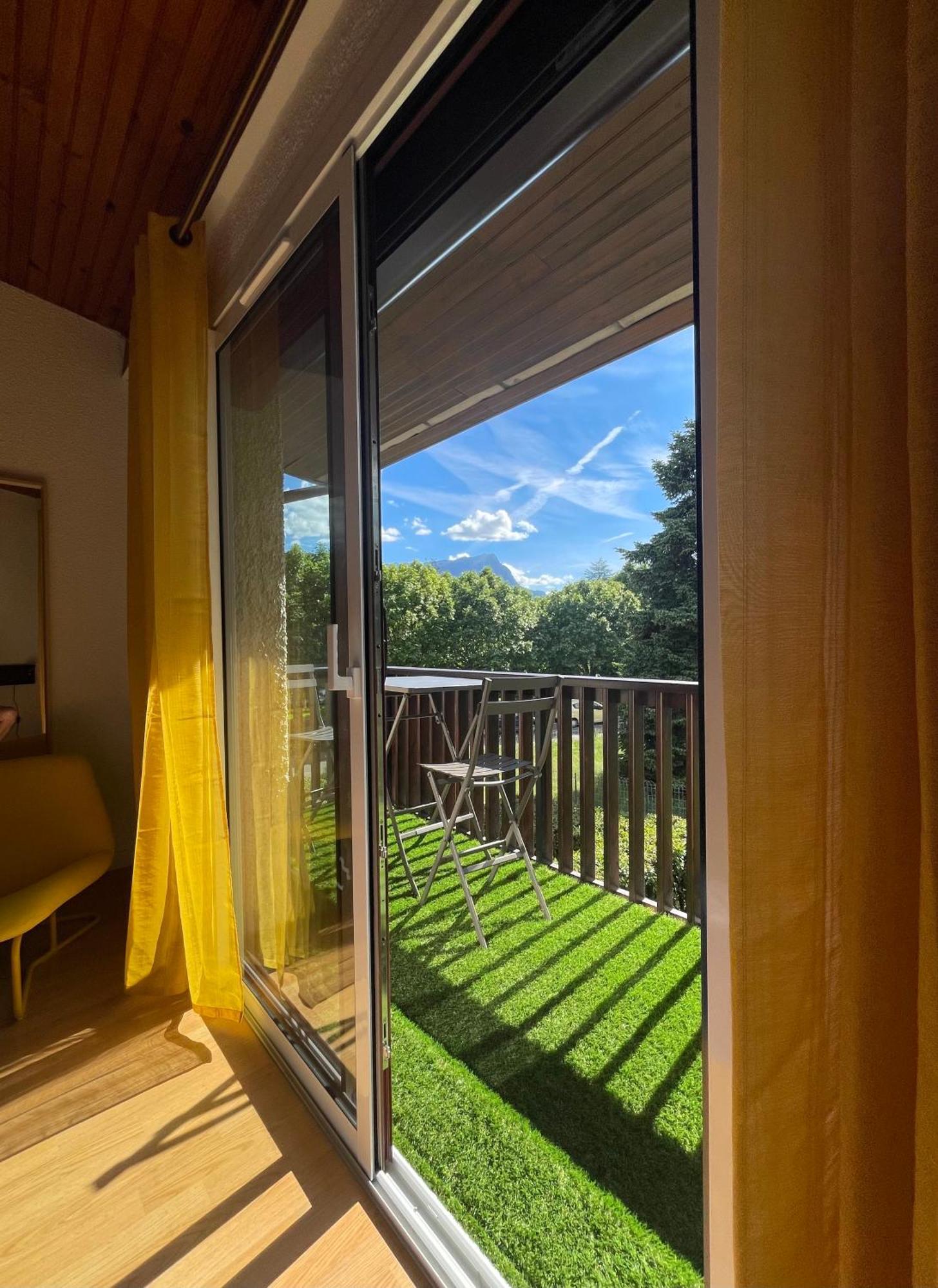 Maison Tres Agreable Avec Exterieurs, Bien Situee Au Plan D'Eau Embrun Esterno foto