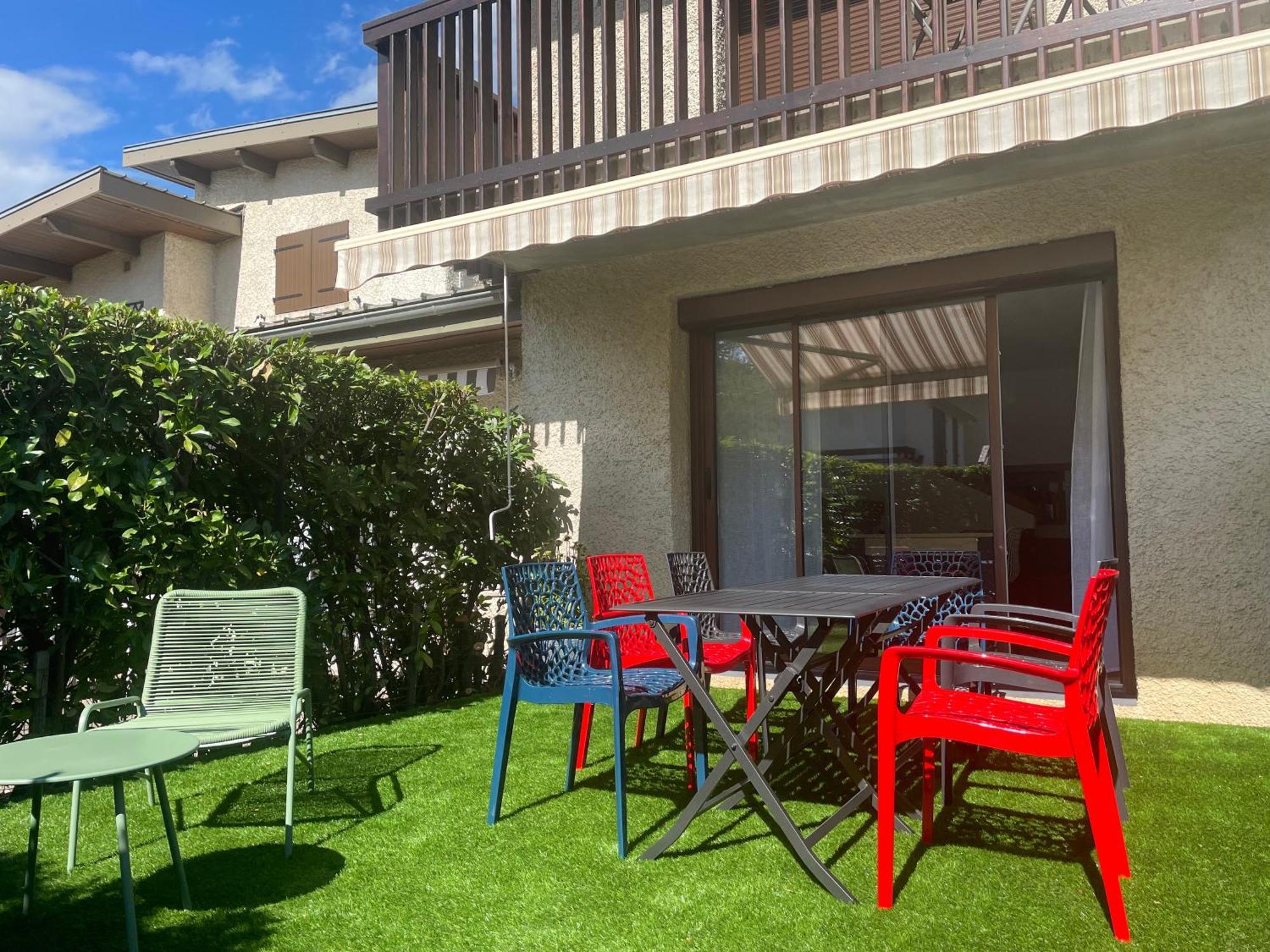 Maison Tres Agreable Avec Exterieurs, Bien Situee Au Plan D'Eau Embrun Esterno foto